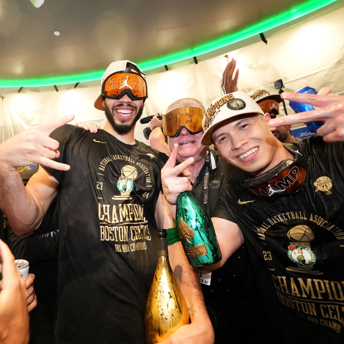 رقم تاريخي... بوسطن سلتيكس يتزعم NBA (صور)